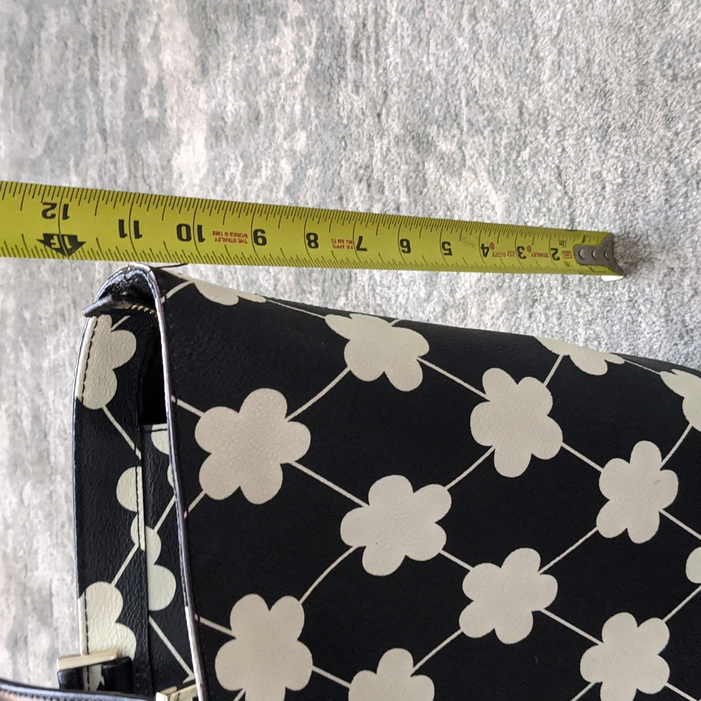 Kate Spade Tote - Picture 9 of 9
